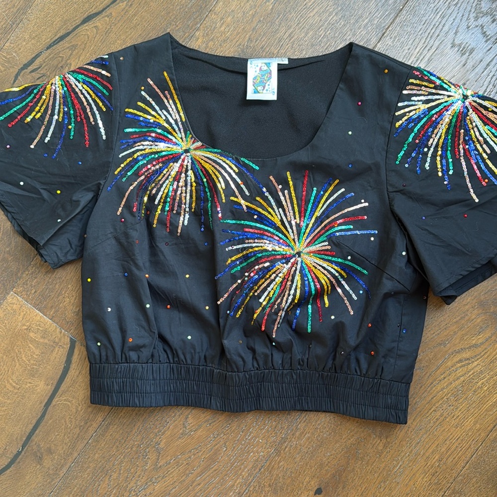 Queen of sparkles fireworks too. Size large